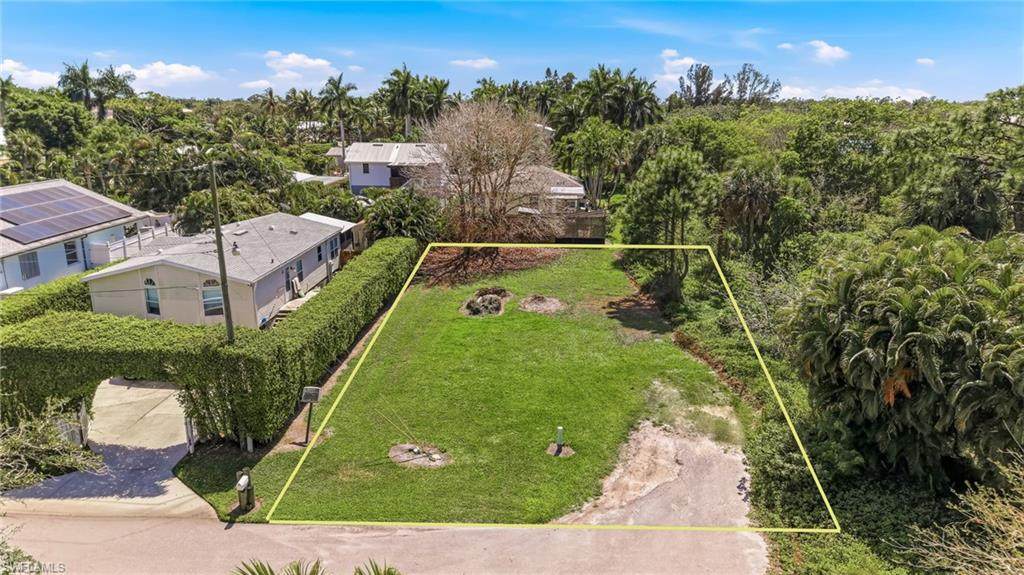 2332 Sunset Ave - Photo 1