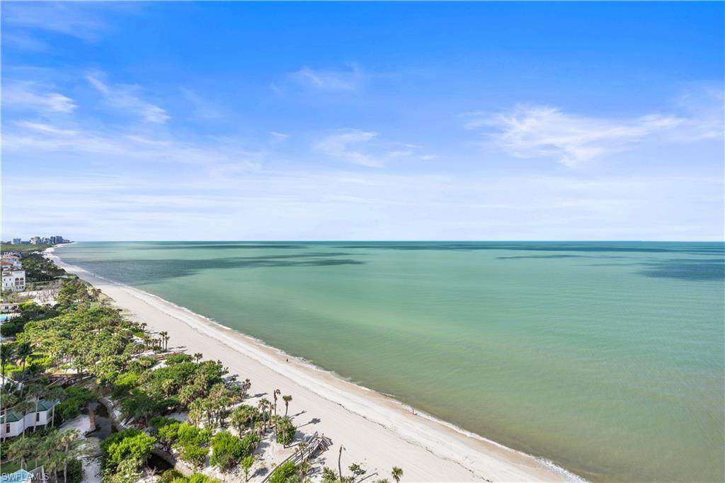 8231 Bay Colony Dr - Photo 1