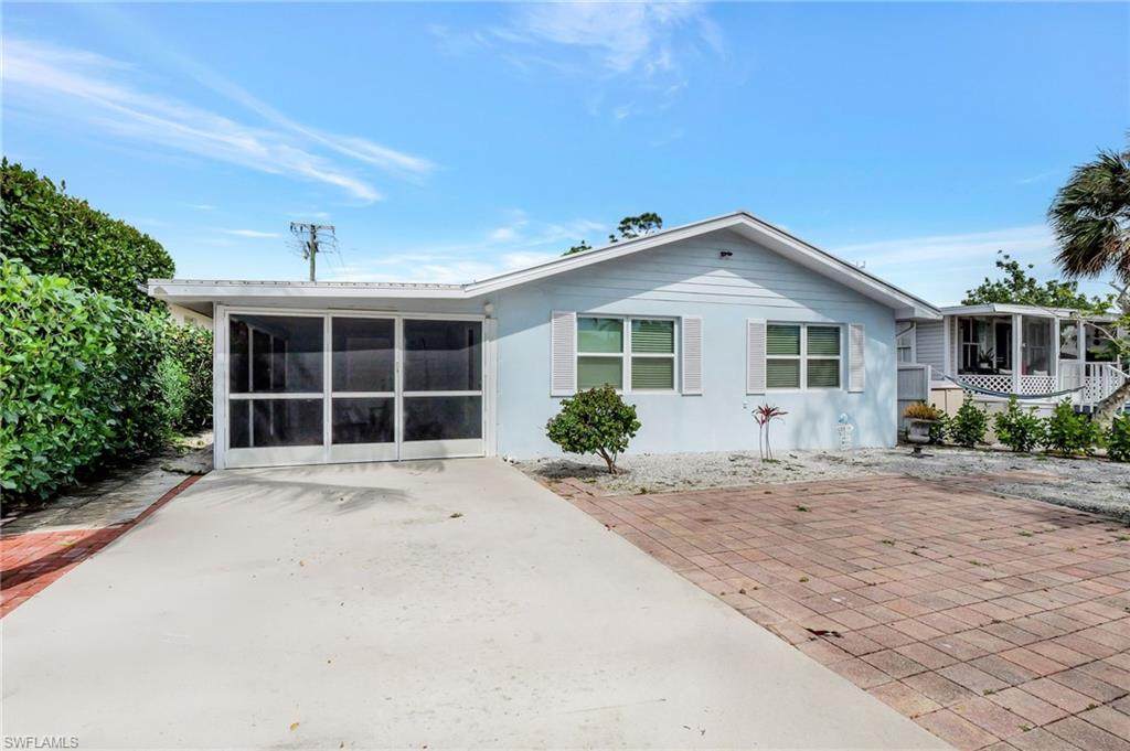 1009 Ridge St - Photo 1