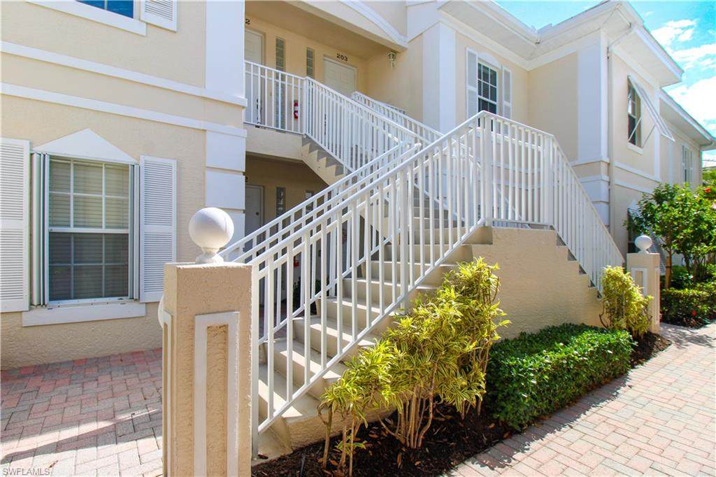 1360 Sweetwater Cv - Photo 1