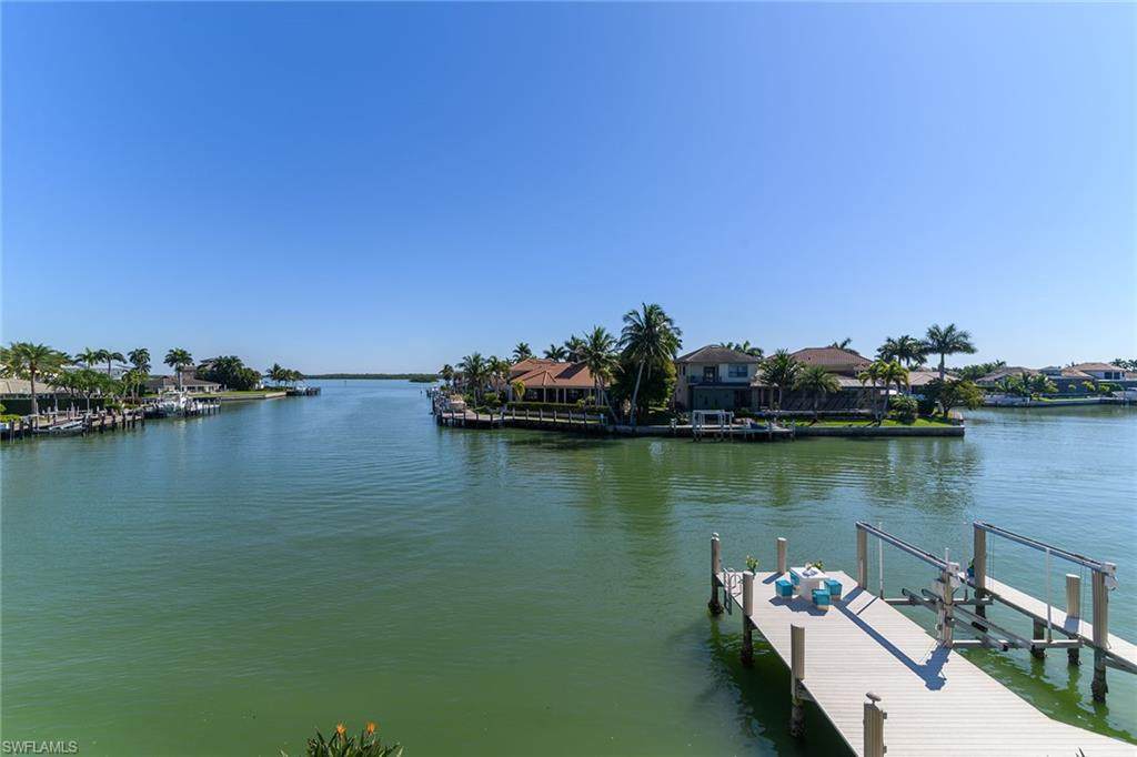 https://bt-photos.global.ssl.fastly.net/naples/orig_boomver_1_226012426-2.jpg