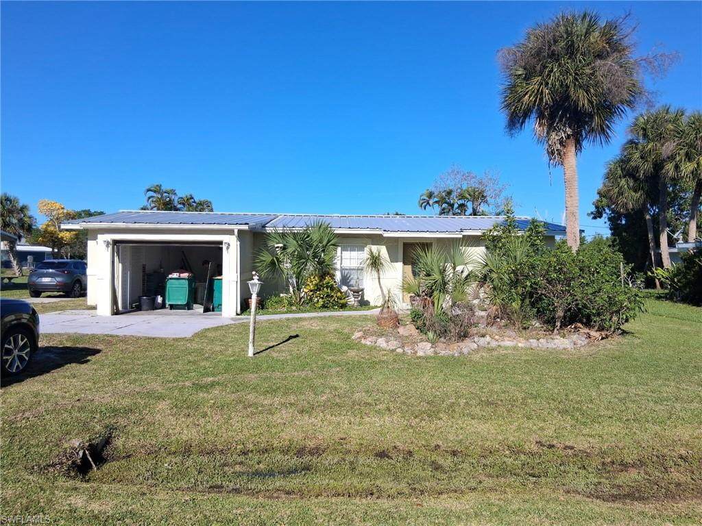 3311 Ash St - Photo 1