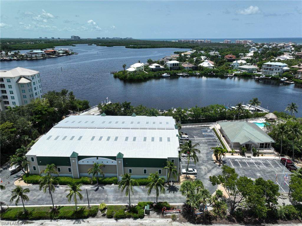 https://bt-photos.global.ssl.fastly.net/naples/orig_boomver_1_226013647-2.jpg