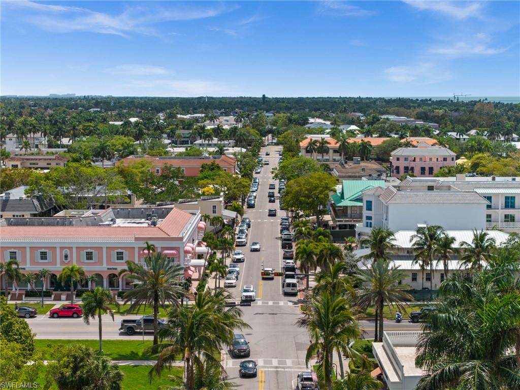 https://bt-photos.global.ssl.fastly.net/naples/orig_boomver_1_226014110-2.jpg