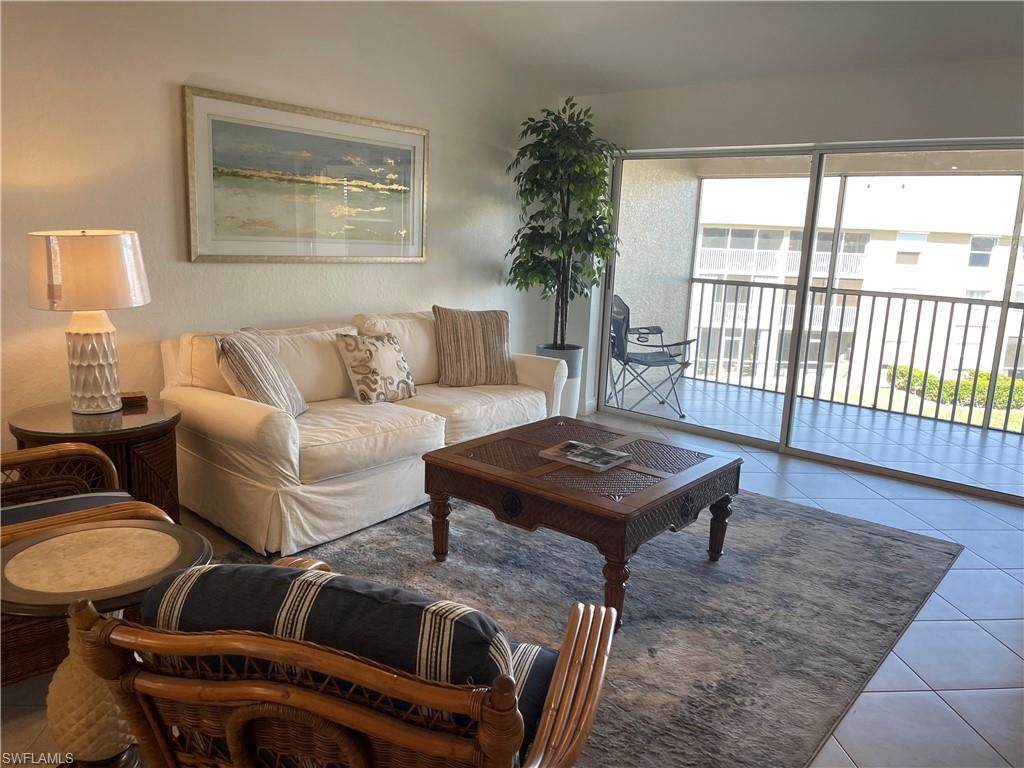 9640 Victoria Ln - Photo 1