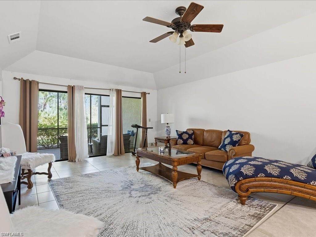 1833 Courtyard Way - Photo 1