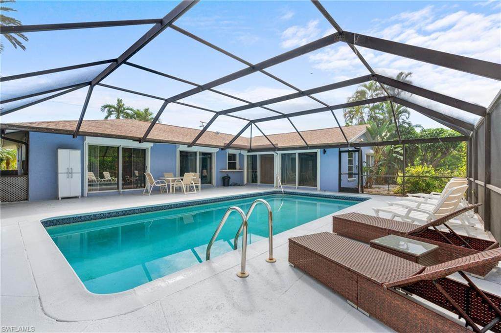 560 Century Dr - Photo 1