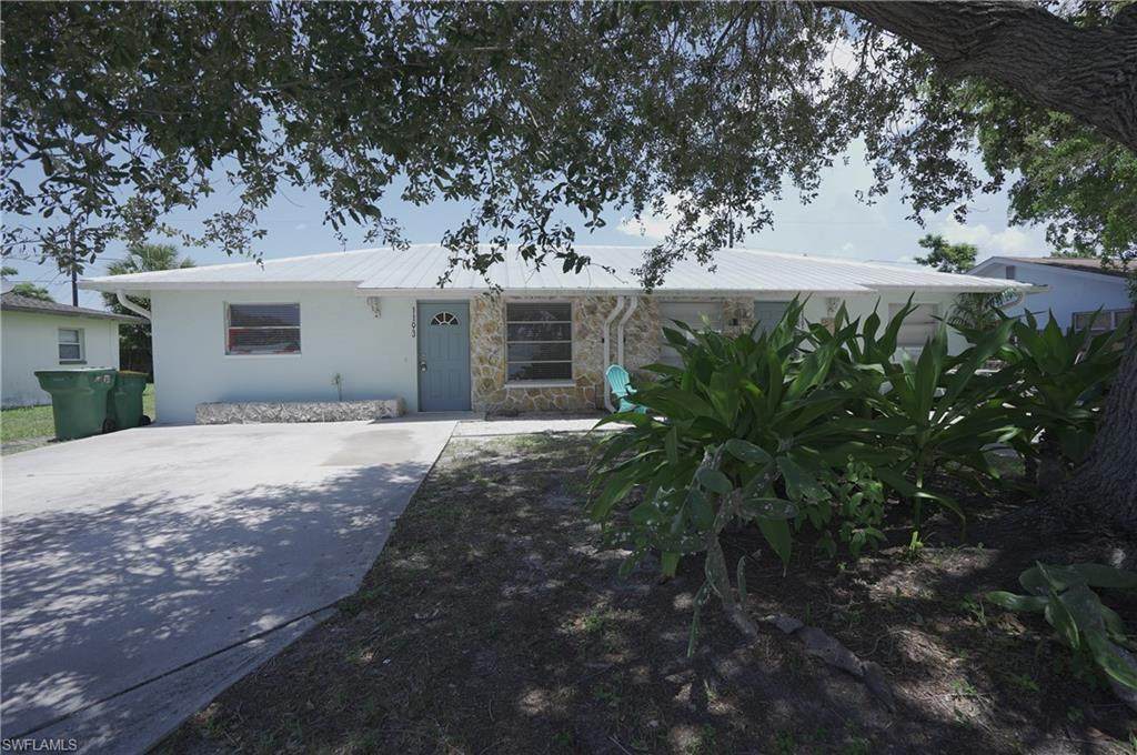 1193 Alhambra Cir - Photo 1