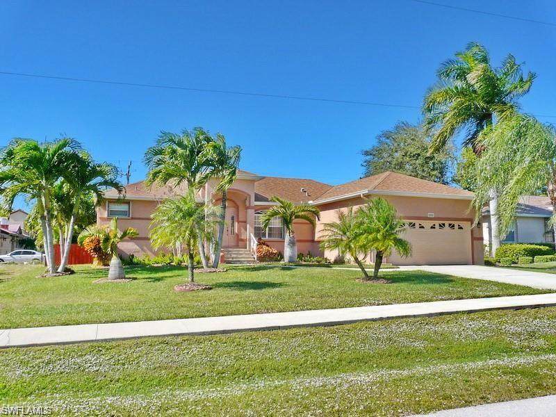 264 Castaways St - Photo 1