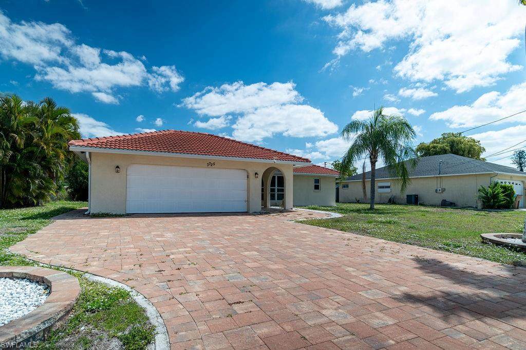3725 8th Pl - Photo 1