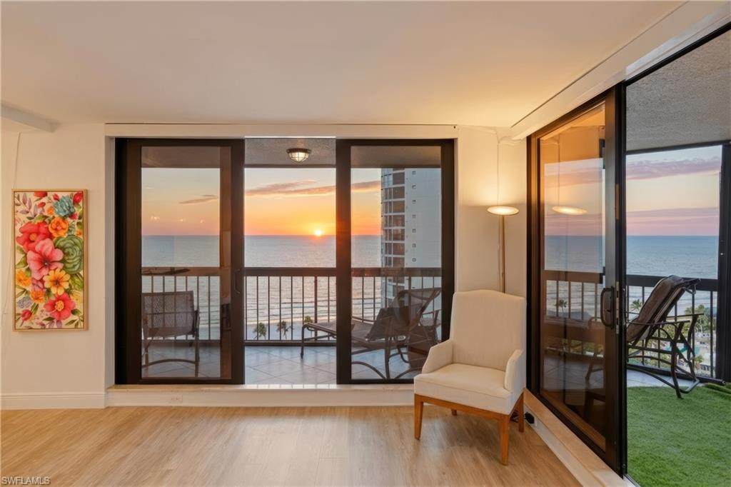 4551 Gulf Shore Blvd - Photo 1