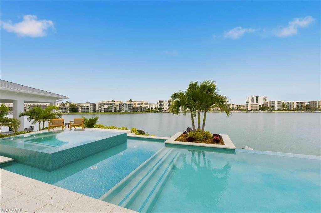 200 Bahia Pt - Photo 1