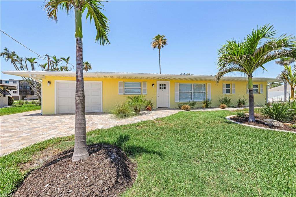 2 Fairview Blvd - Photo 1
