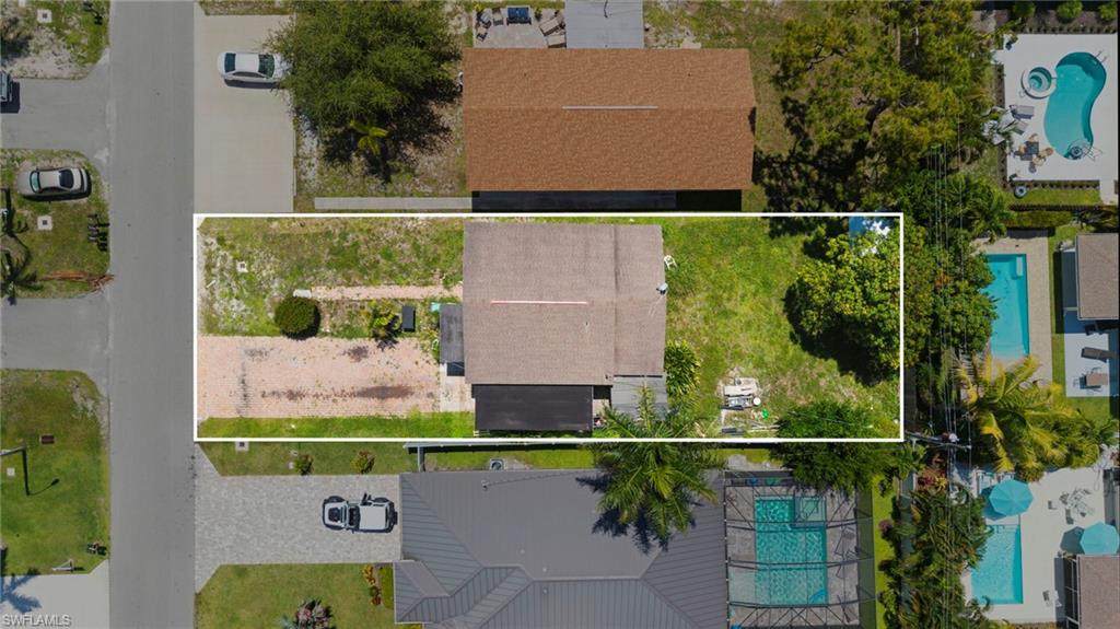 641 105th Ave - Photo 1