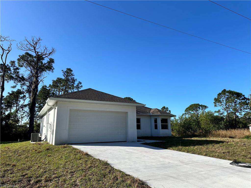 718 Chattman St - Photo 1