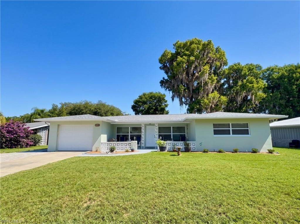 1745 Paradise Pt - Photo 1