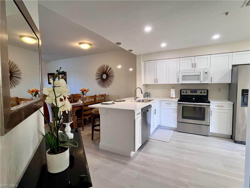 6920 Huntington Lakes Cir - Photo 1
