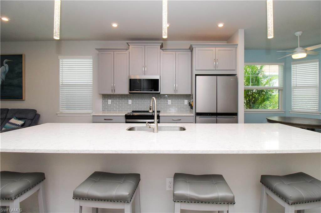 4692 Arboretum Cir - Photo 1