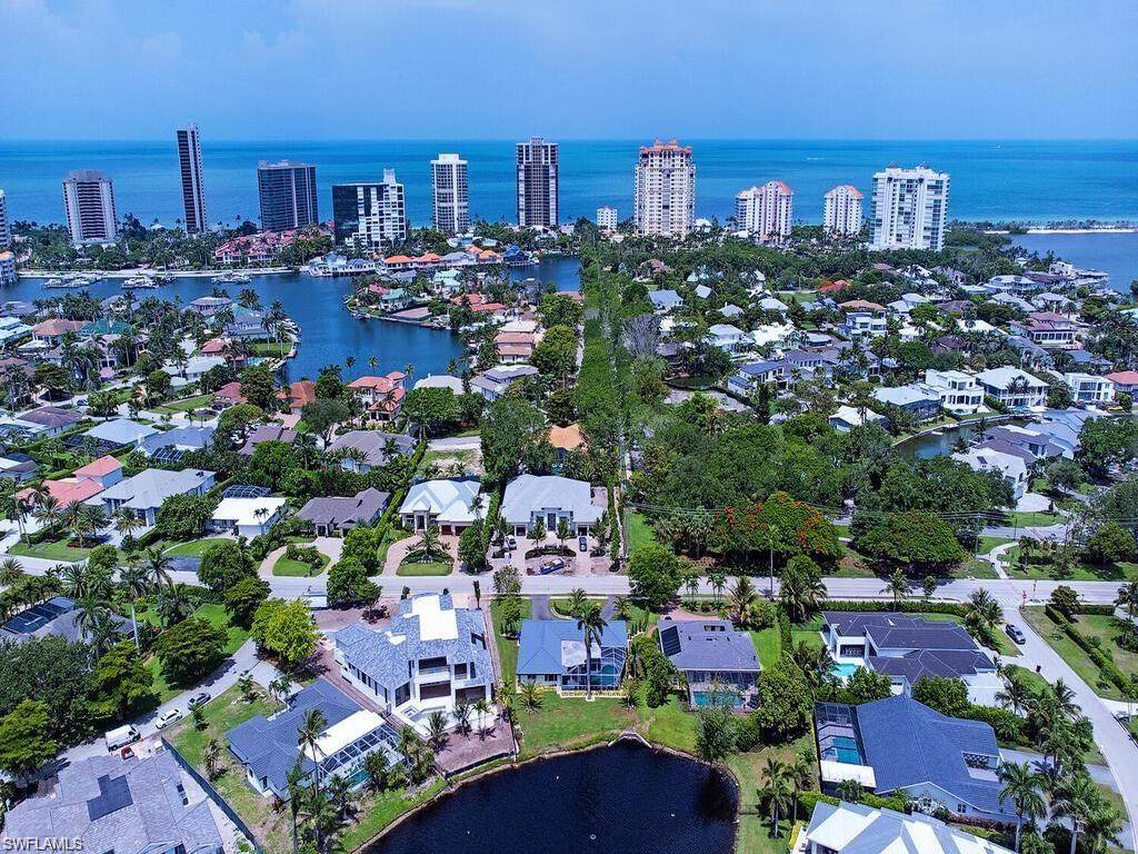 https://bt-photos.global.ssl.fastly.net/naples/orig_boomver_1_226023342-2.jpg