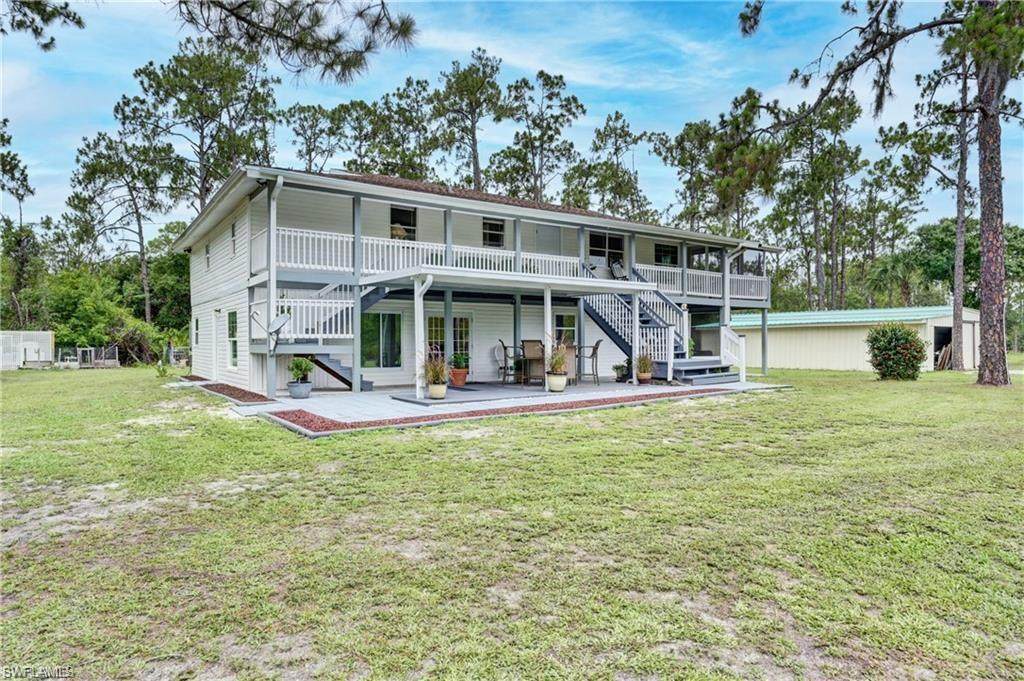 985 Honeybee Dr - Photo 1