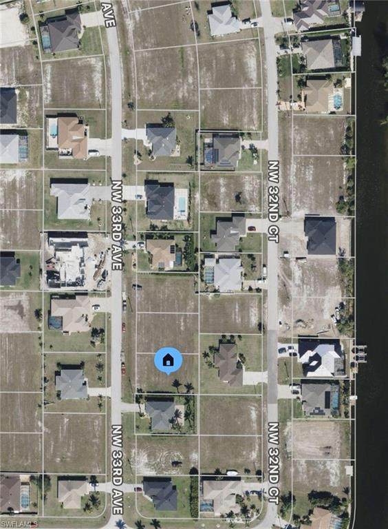 1913 33rd Ave - Photo 1