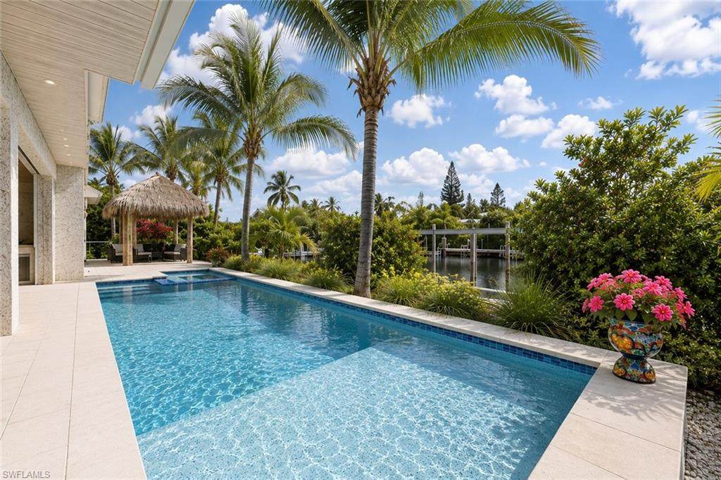 1571 Bonita Ln - Photo 1