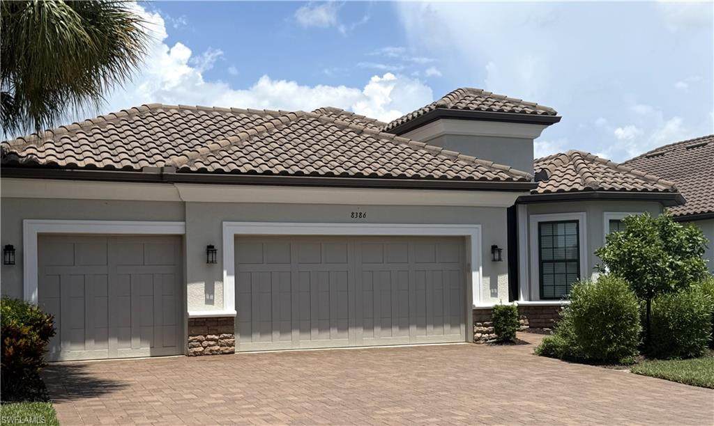 8386 Viale Cir - Photo 1