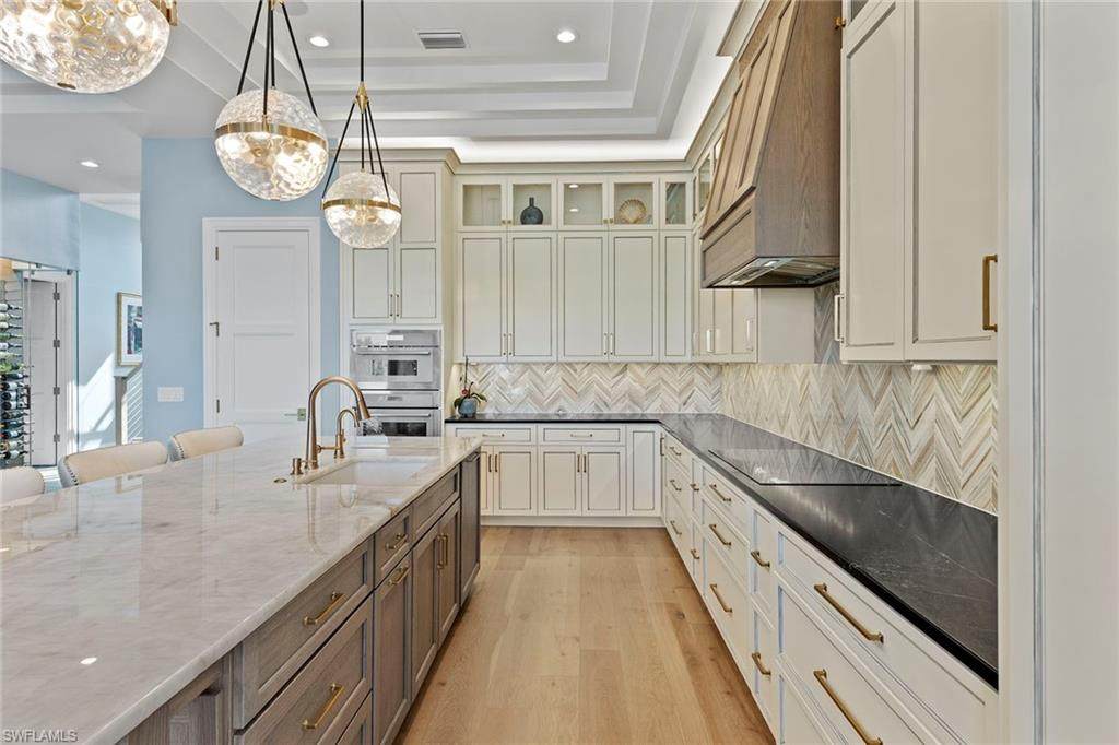 211 San Mateo Dr - Photo 1