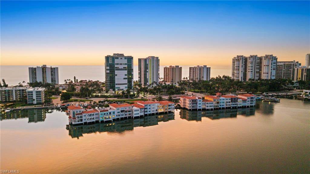 4000 Gulf Shore Blvd - Photo 1