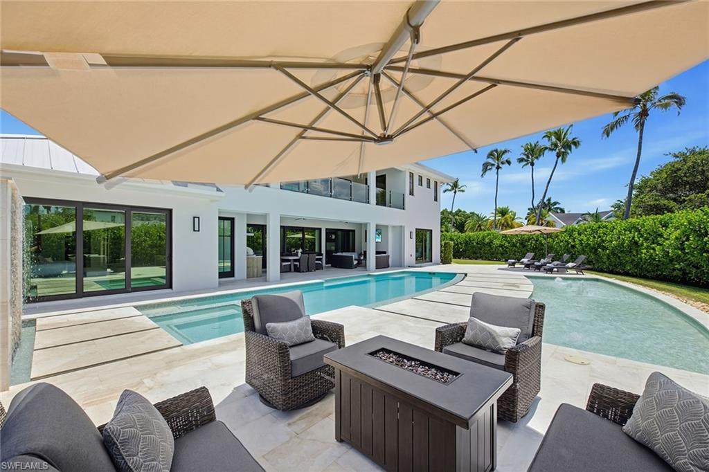 692 Banyan Blvd - Photo 1