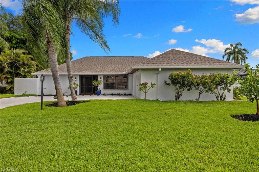433 Golfview Dr - Photo 1