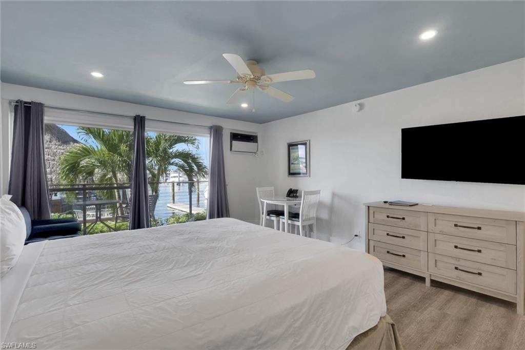 https://bt-photos.global.ssl.fastly.net/naples/orig_boomver_1_226029056-2.jpg