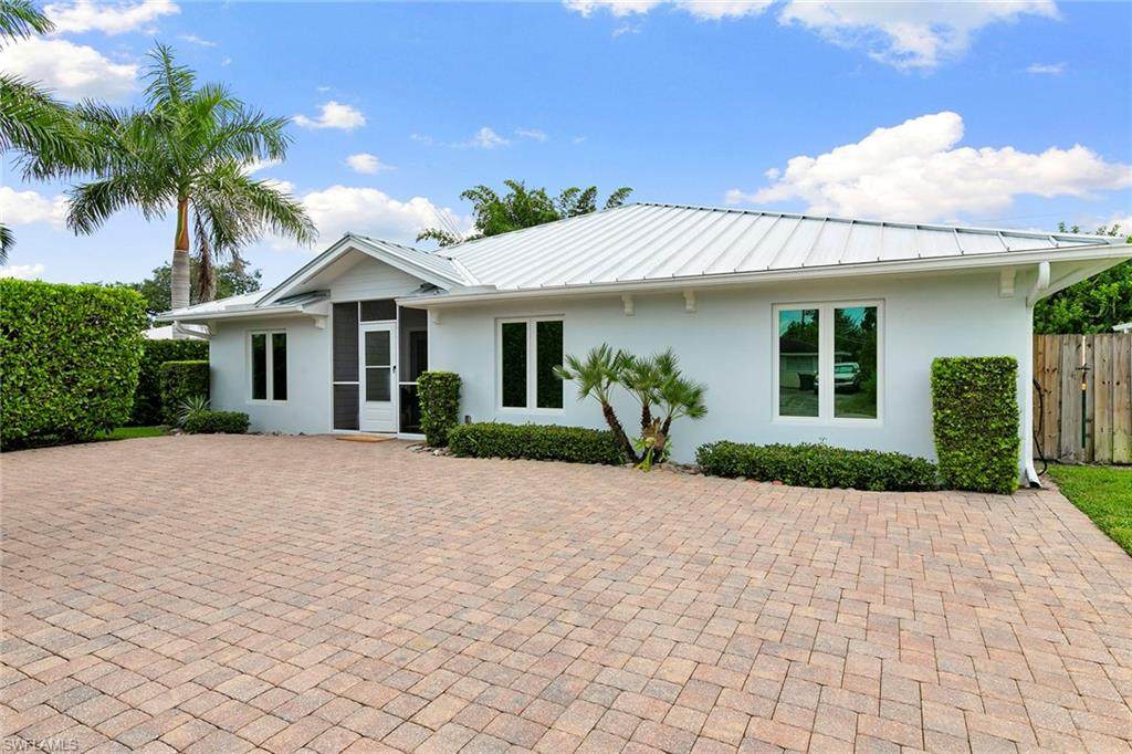 1128 Hilltop Dr - Photo 1