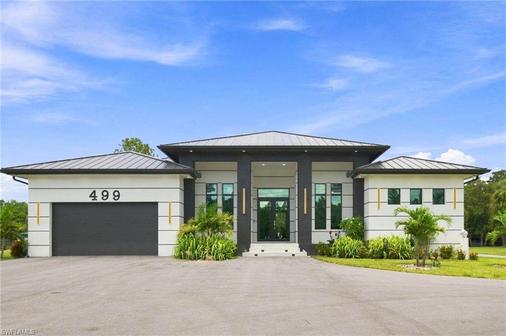 499 Golden Gate Blvd - Photo 1