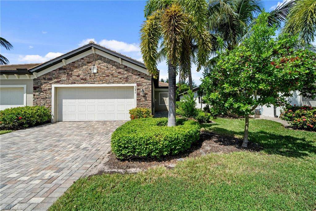 9086 Woodhurst Dr - Photo 1