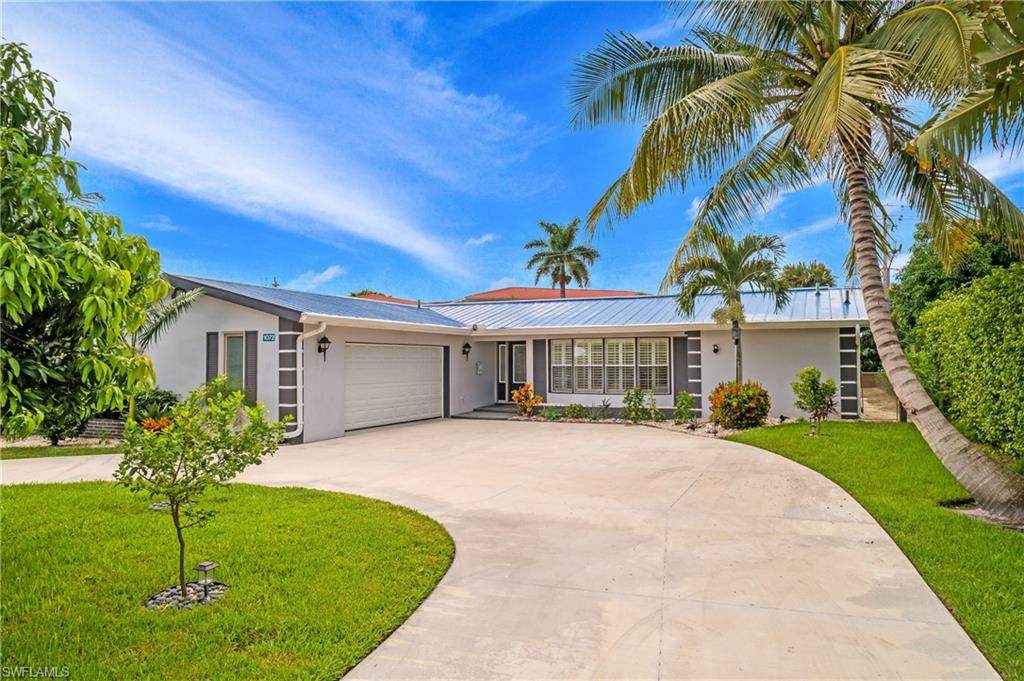 1072 Wisconsin Dr - Photo 1