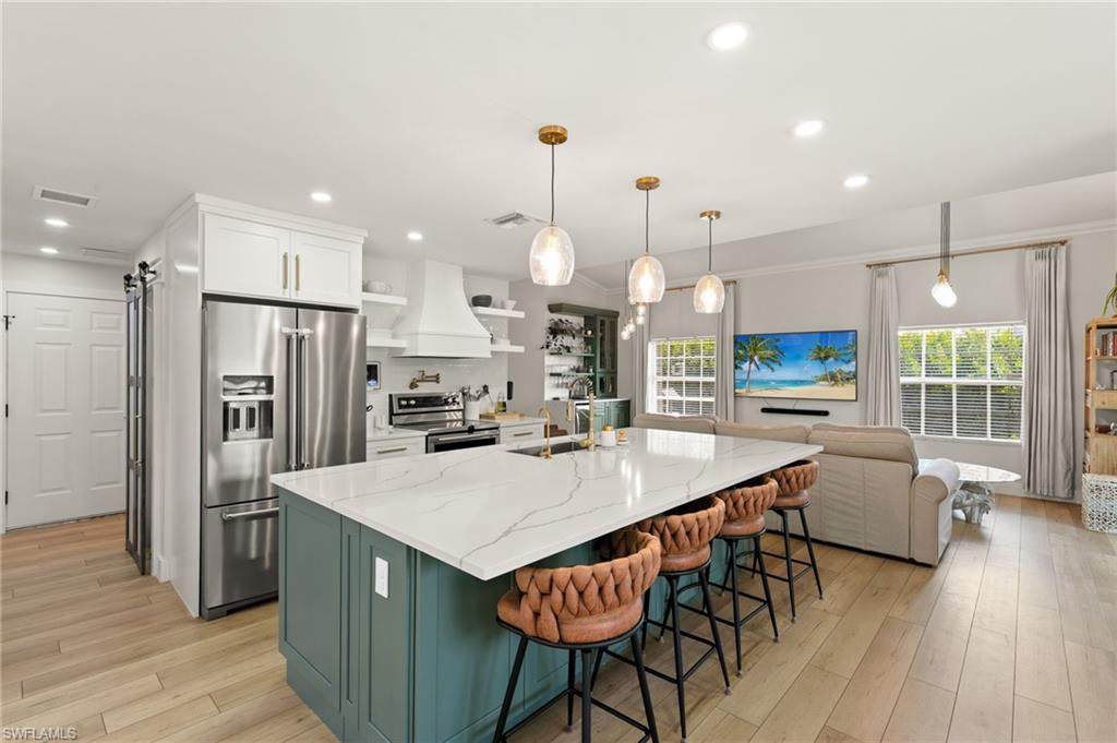 3745 Weymouth Cir - Photo 1