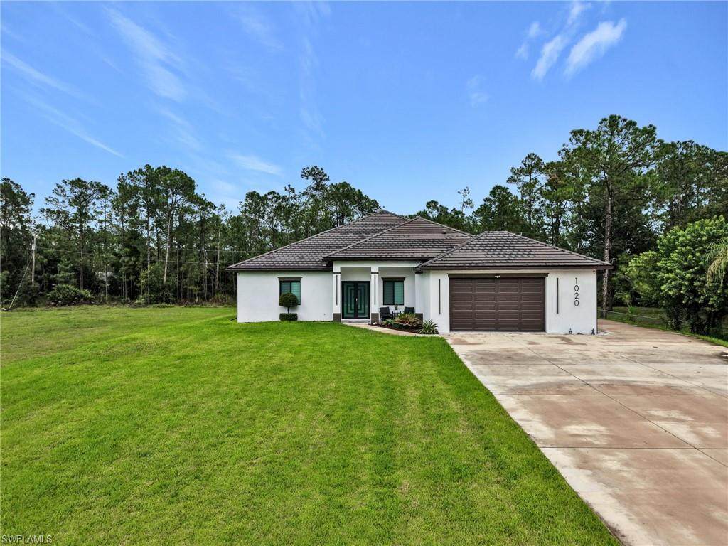 1020 Maple Ave N - Photo 1