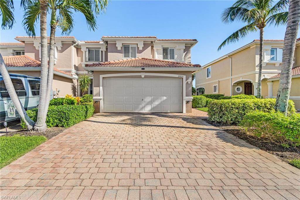 2425 Laurentina Ln - Photo 1