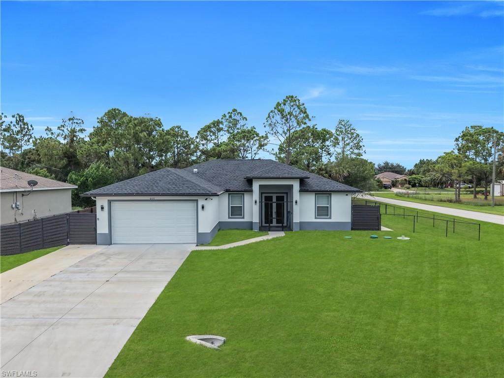6131 Laurelwood Dr - Photo 1
