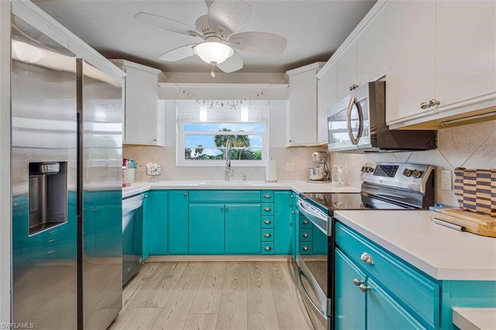 4372 27th Ct - Photo 1