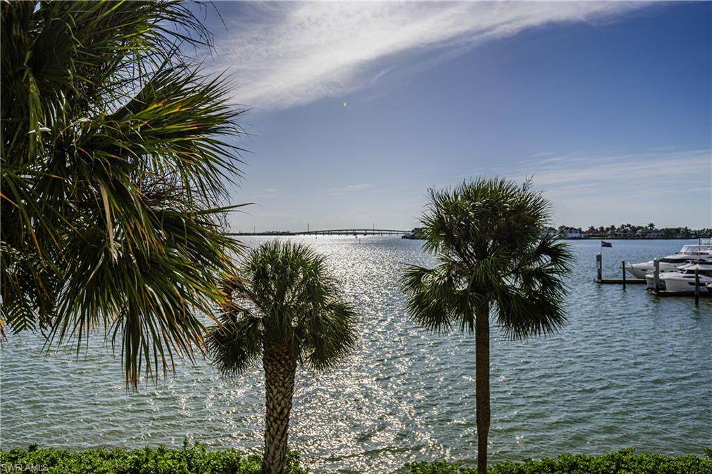 https://bt-photos.global.ssl.fastly.net/naples/orig_boomver_1_226035648-2.jpg