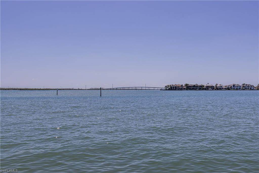 https://bt-photos.global.ssl.fastly.net/naples/orig_boomver_1_226035648-2.jpg