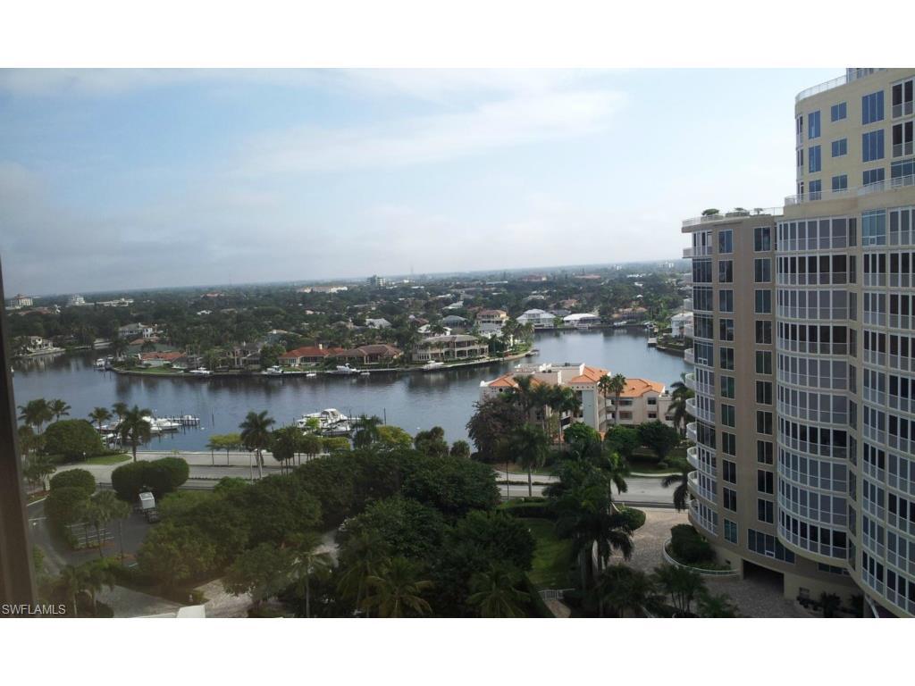 4551 Gulf Shore Blvd - Photo 1
