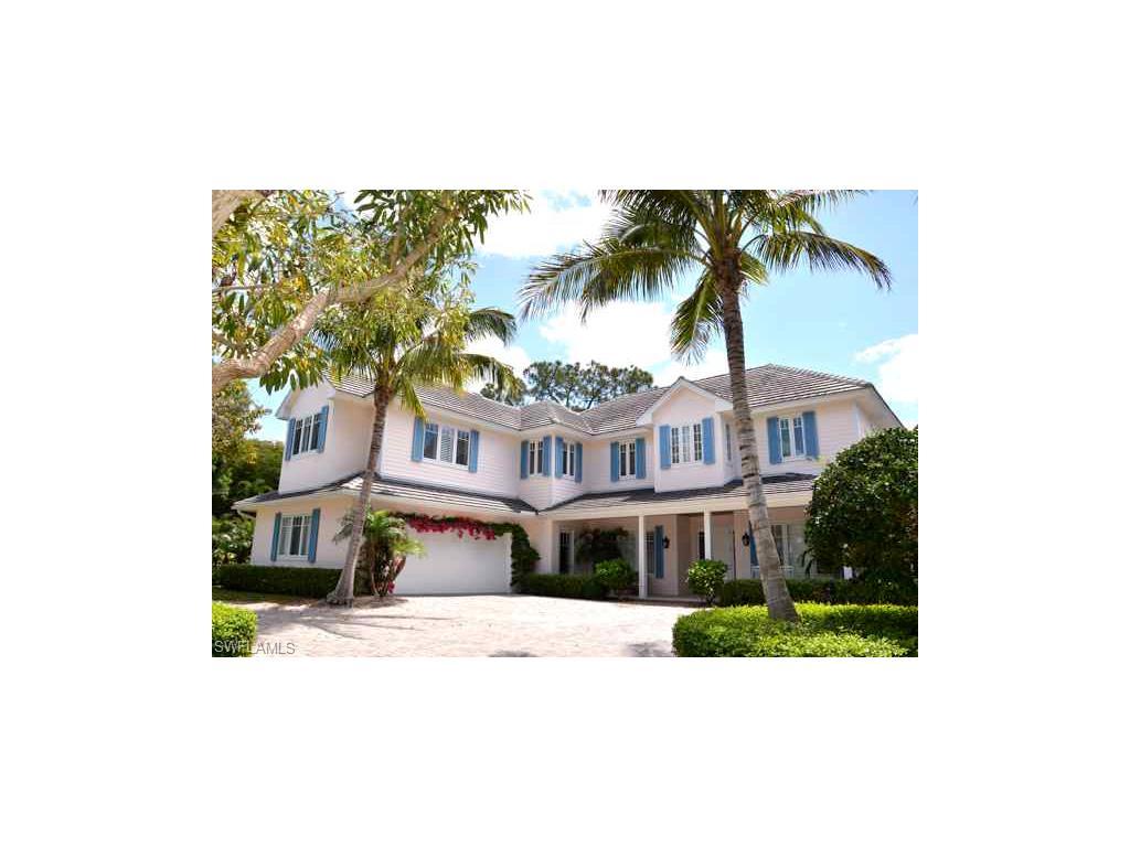 674 Palm Cir - Photo 1