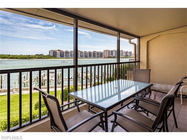 302 La Peninsula Blvd - Photo 1