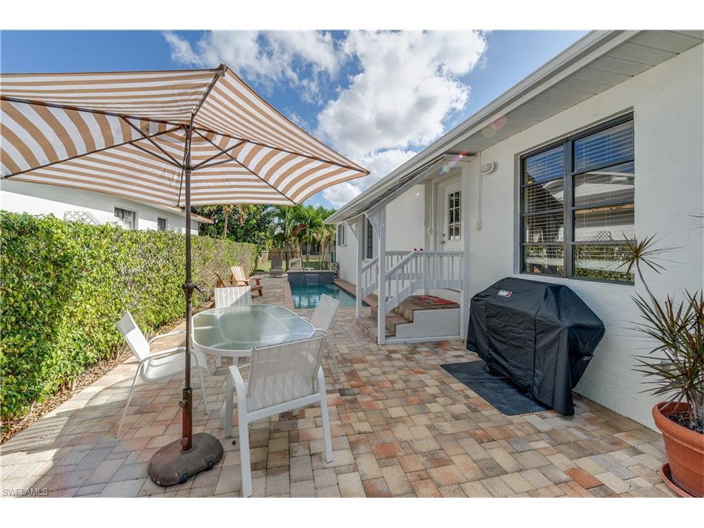 507 99th Ave - Photo 1