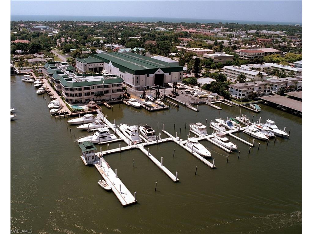 909 10TH St S #32, Naples, FL 34102 (#216013190) :: Homes and Land Brokers, Inc