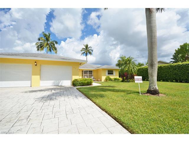467 Connors Ave, Naples, FL 34108 (MLS #216044536) :: The New Home Spot, Inc.