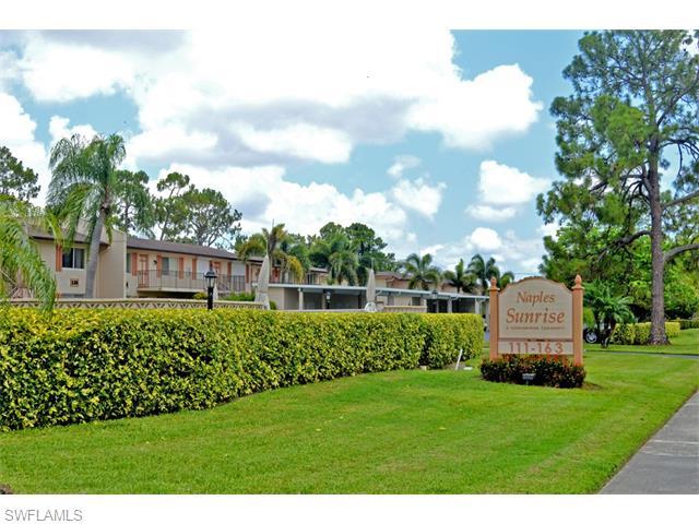 135 Palm Dr - Photo 1